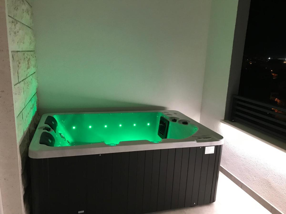 Apartments Tonkita With Jacuzzi 마카르스카 외부 사진
