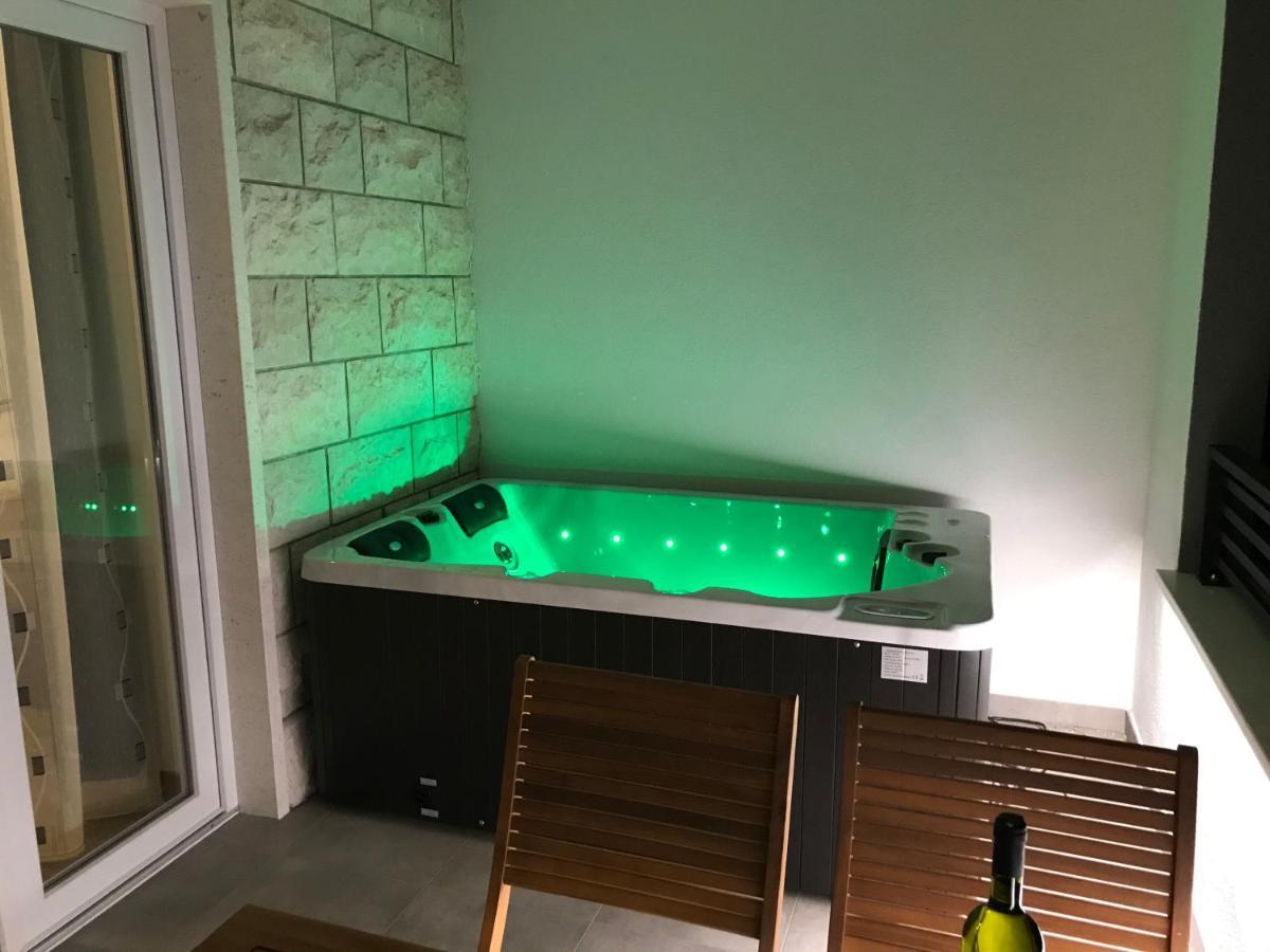 Apartments Tonkita With Jacuzzi 마카르스카 외부 사진